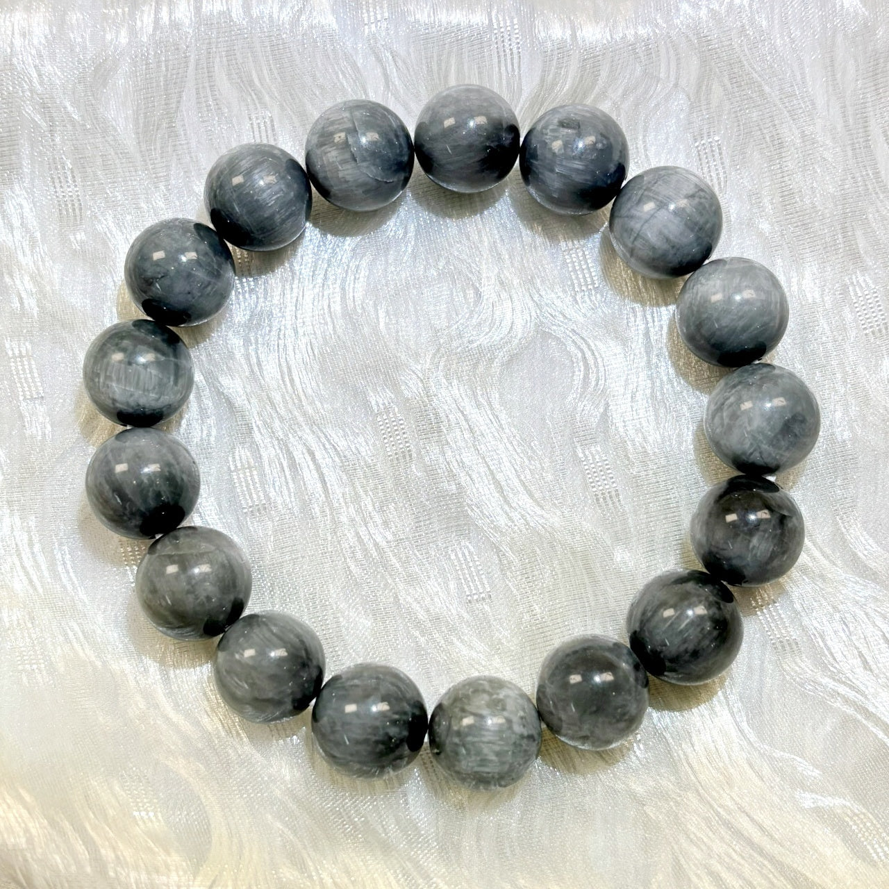 1104 Hawk’s Eye bracelet